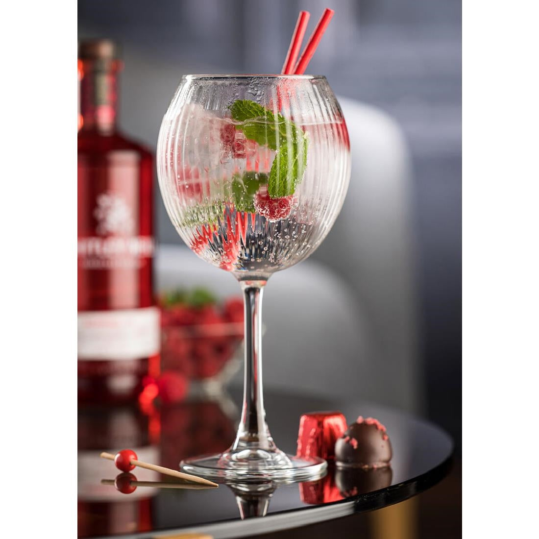 CZ030 Utopia Geharde Montez-Cocktailglazen 570ml (6 stuks)