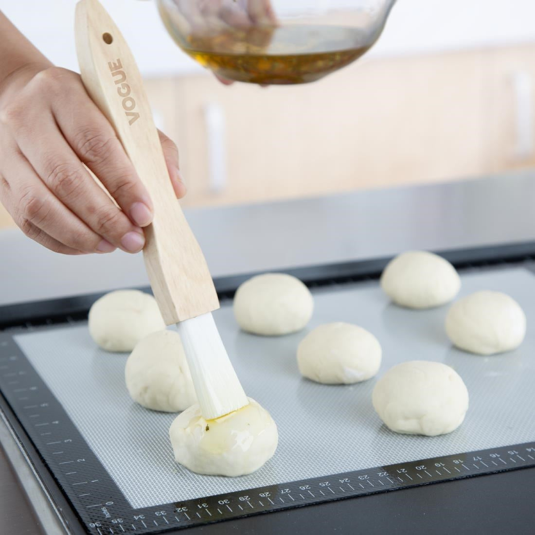 JA905 Nisbets Essentials Anti-Kleef Silicone Bakmat 400x300mm
