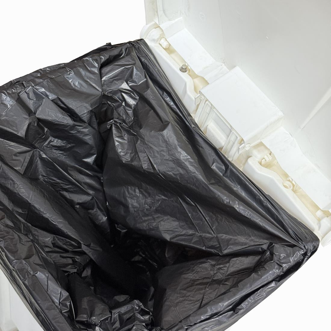 JA599 Nisbets Essentials Medium Duty Bin Bags Black 70Ltr (50 Pack)