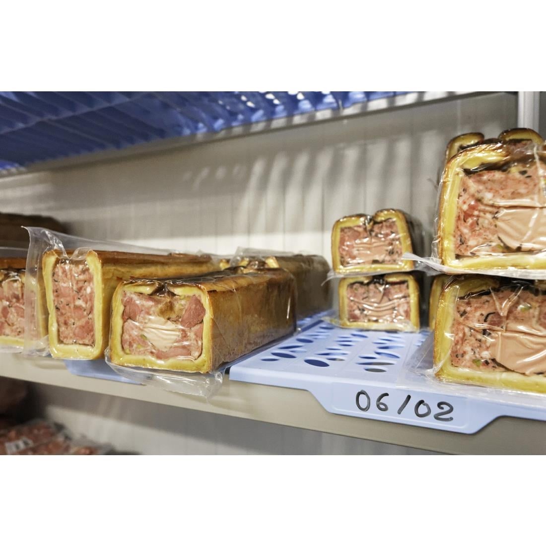 GM608 Tournus hoekrek met 4 schappen 40x105cm