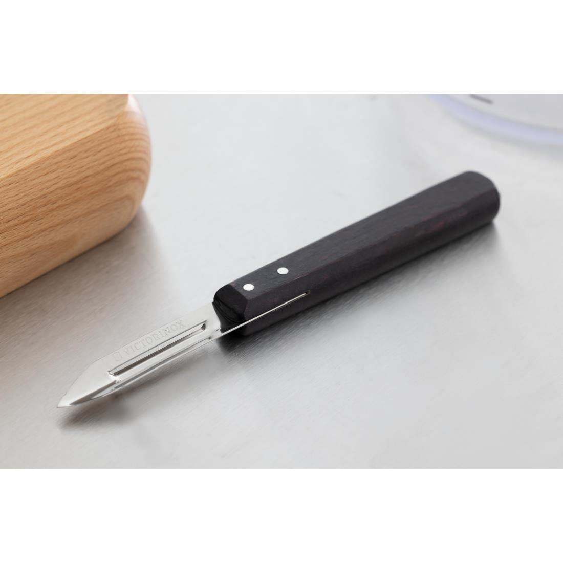 C719 Victorinox dunschiller met houten heft
