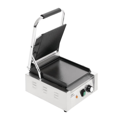 DA396 Nisbets Essentials contactgrill groef/glad 36 x 31cm 1800W