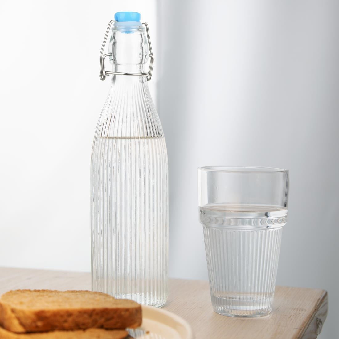 HW794 Olympia Geribbelde Swing Top Waterflessen 500ml (6 stuks)