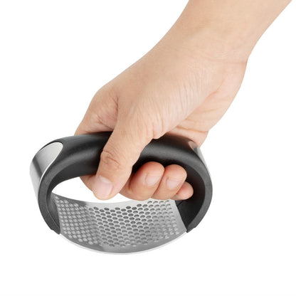 JA908 Nisbets Essentials gebogen knoflookpers