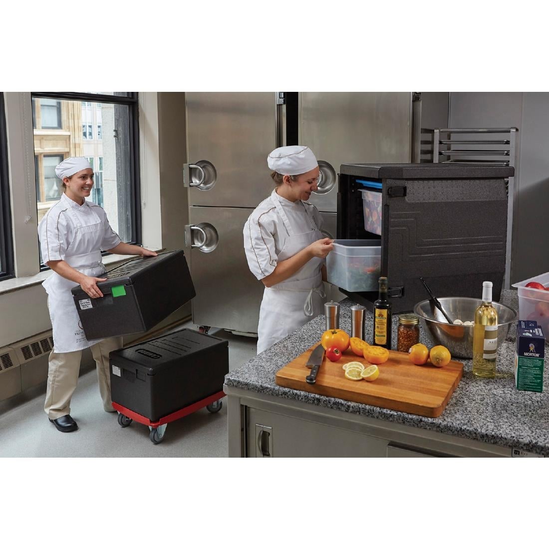 DW565 Cambro Cam GoBox geïsoleerde voedselcontainer 86Ltr