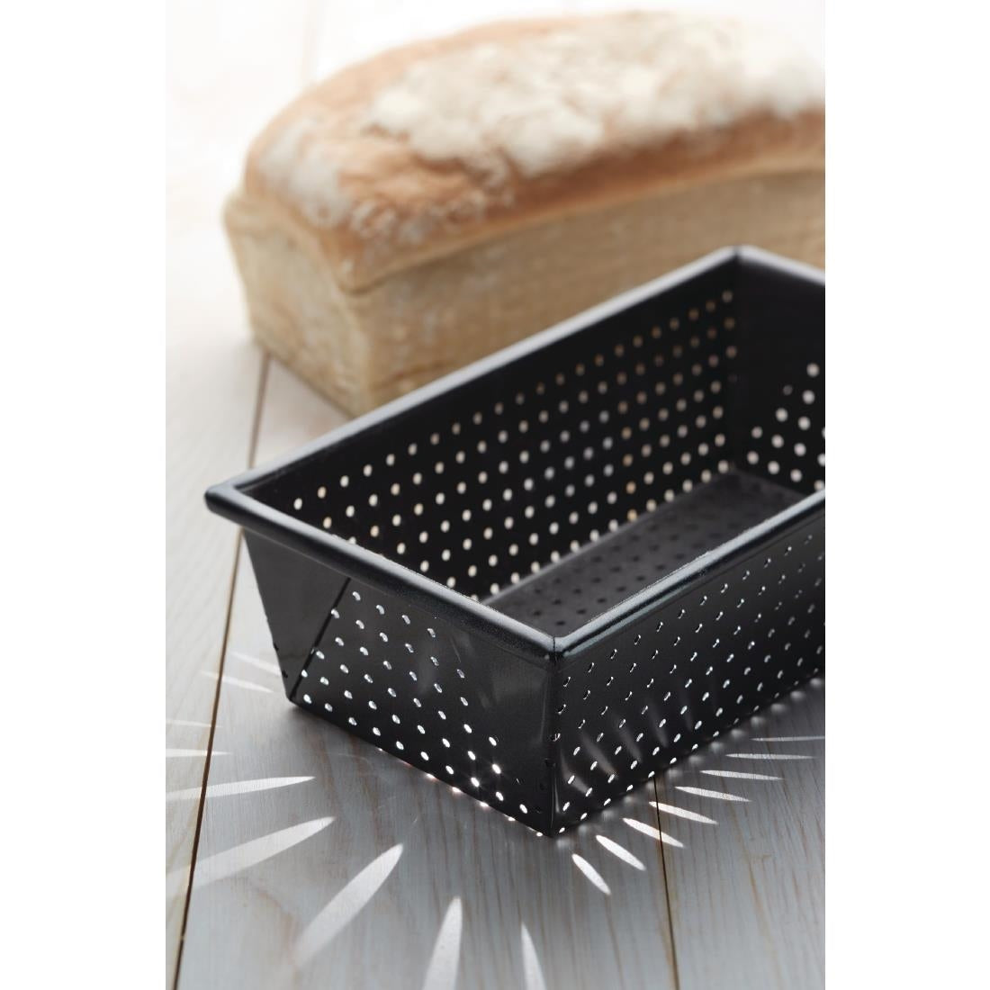 CS565 Masterclass Crusty Bake Geperforeerd Broodblik 2Lb