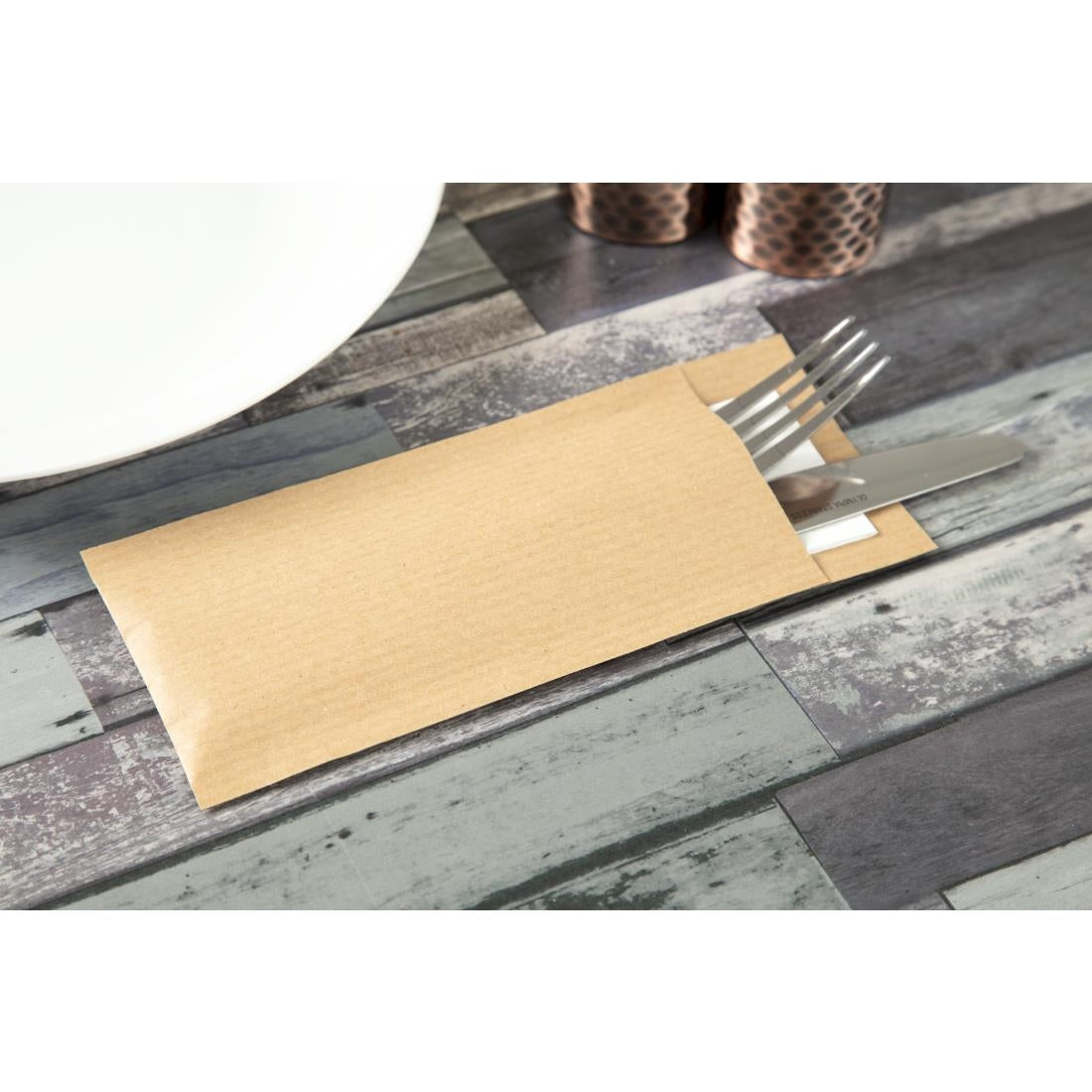 CK235 Europochette Bruin Bestekzakje met Wit Servet (500 stuks)