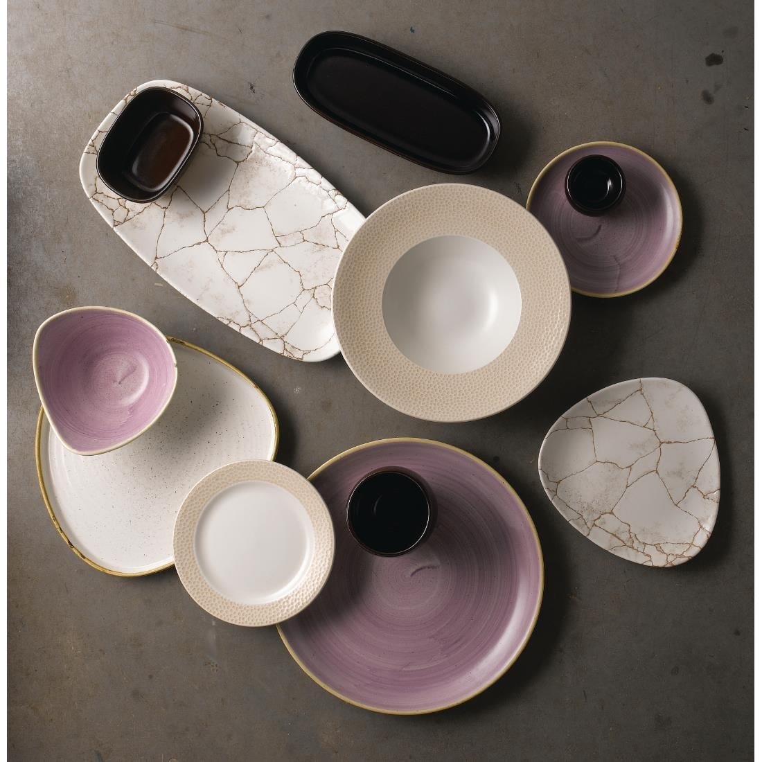 FR027 Churchill Stonecast Lavender Lotus Kom 15.2cm (12 stuks)
