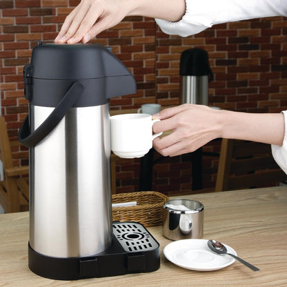 CN641 Olympia pomp thermoskan met drukknop 3Ltr