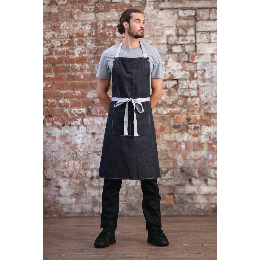 B981 Southside halterschort zwart denim