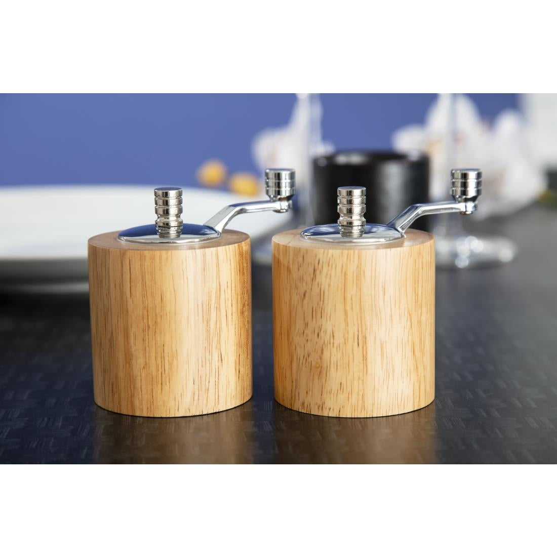 CE246 Olympia peper- en zoutmolen set licht hout 8,5cm