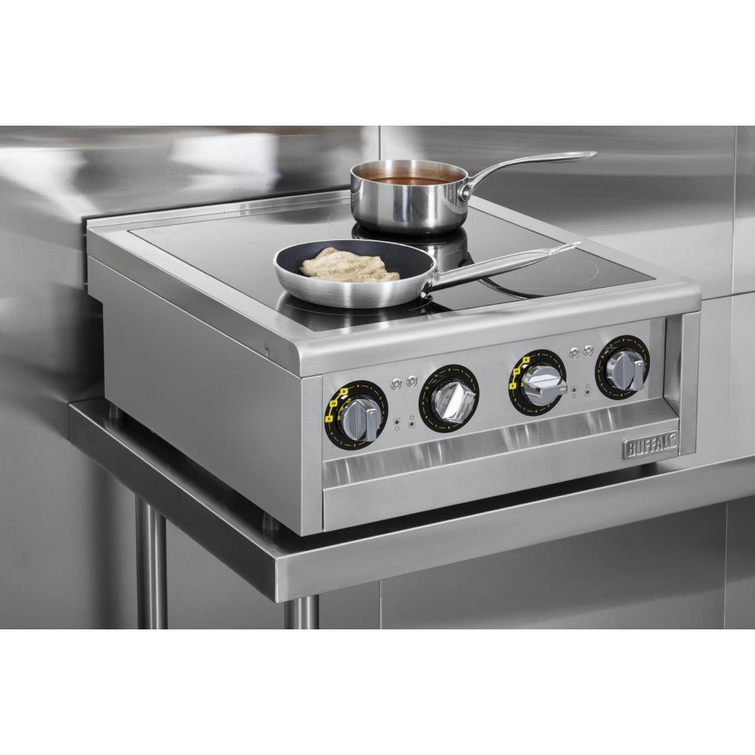 FU219 Buffalo 600 Serie 4 Zone Inductiekookplaat 2 x 3Kw. Let Op: Alleen Aanrechtmodel. Onderkast Wordt Apart Verkocht.