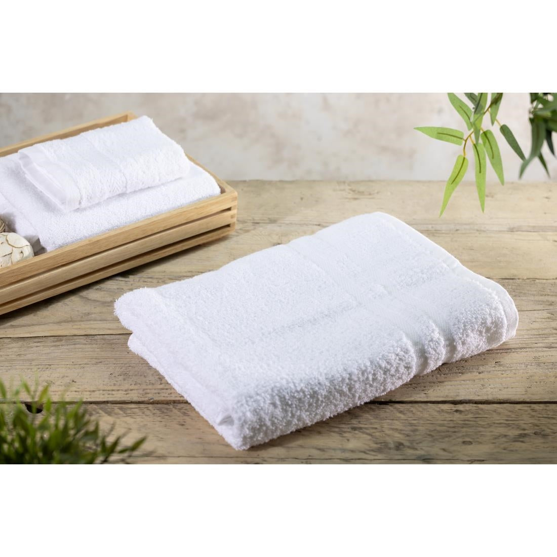 HR079 Mitre Comfort Nova Badhanddoek Wit