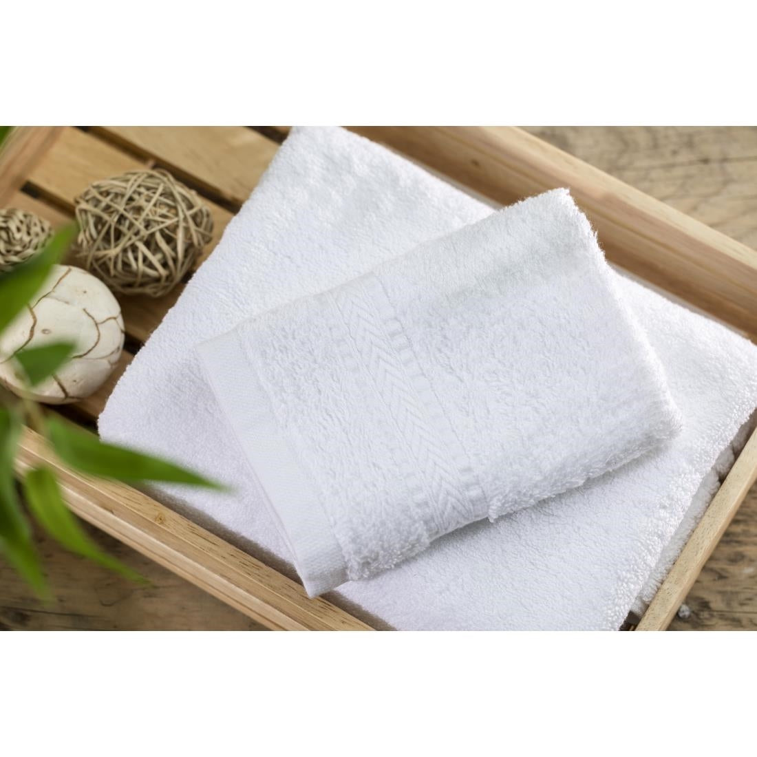 HR083 Mitre Comfort Nova Face Cloth White (10 Pack)