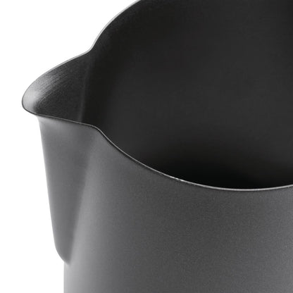 CM606 Olympia zwarte melkschuimkan met anti-kleefcoating 34cl