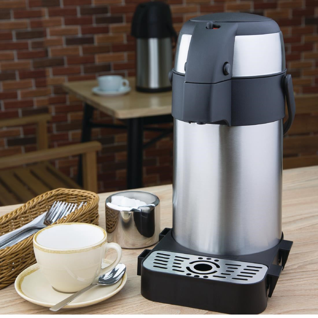 K635 Olympia RVS pomp thermoskan 2,5Ltr