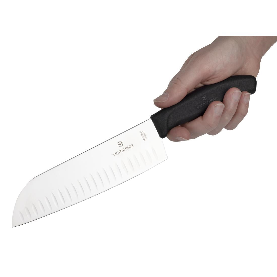 D828 Victorinox gegolfd Santokumes 17cm