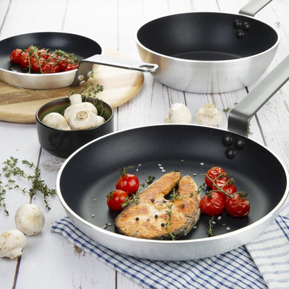 SA691 Vogue Cook Like A Pro 3-Delige Koekenpannen- En Sauteerpannenset Met Antiaanbaklaag