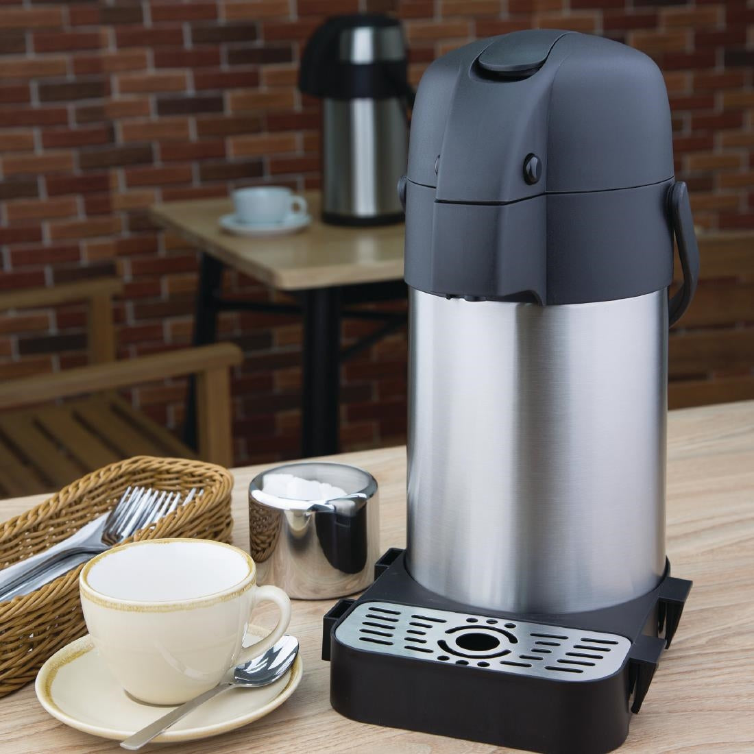 DL165 Olympia RVS pomp thermoskan 2,5Ltr