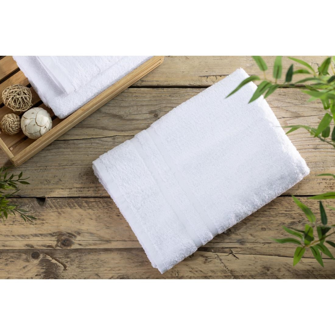HR079 Mitre Comfort Nova Badhanddoek Wit