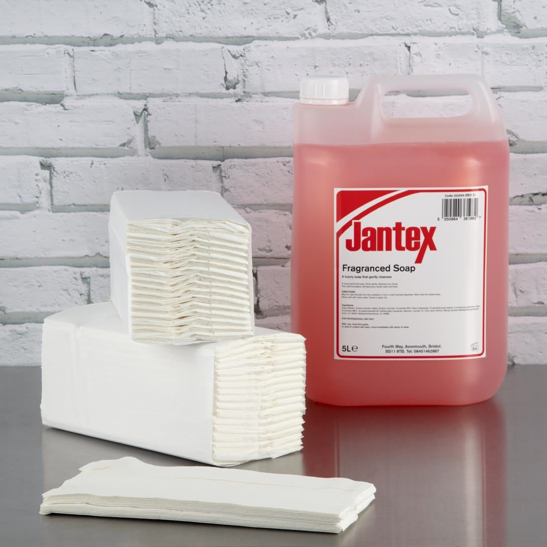 CF796 Jantex 160-pak C-gevouwen handdoeken 2-laags wit (15 stuks)