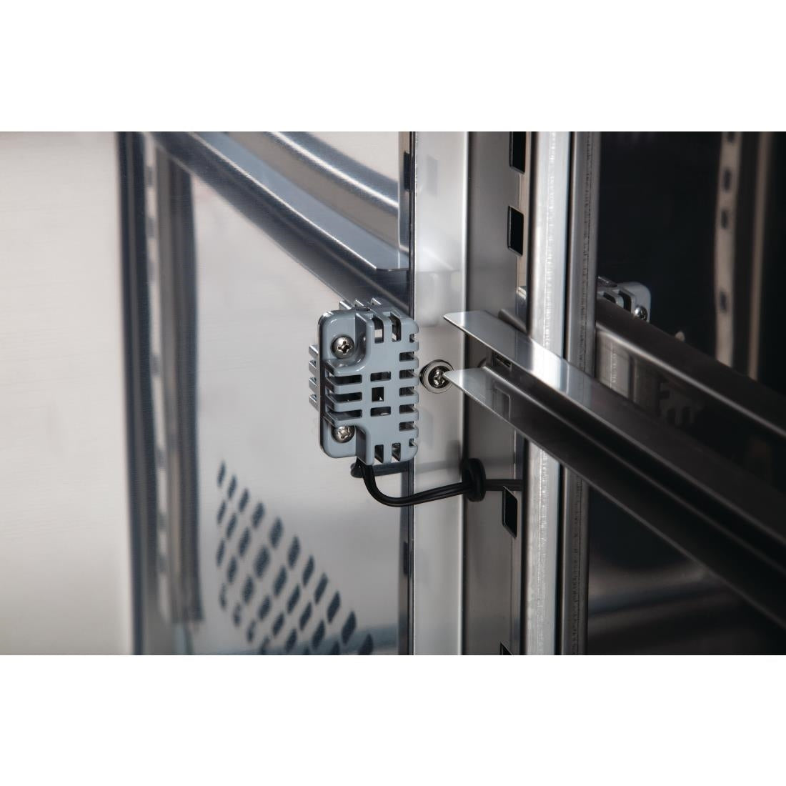 G378 Polar U-serie 3-deurs koelwerkbank 339L