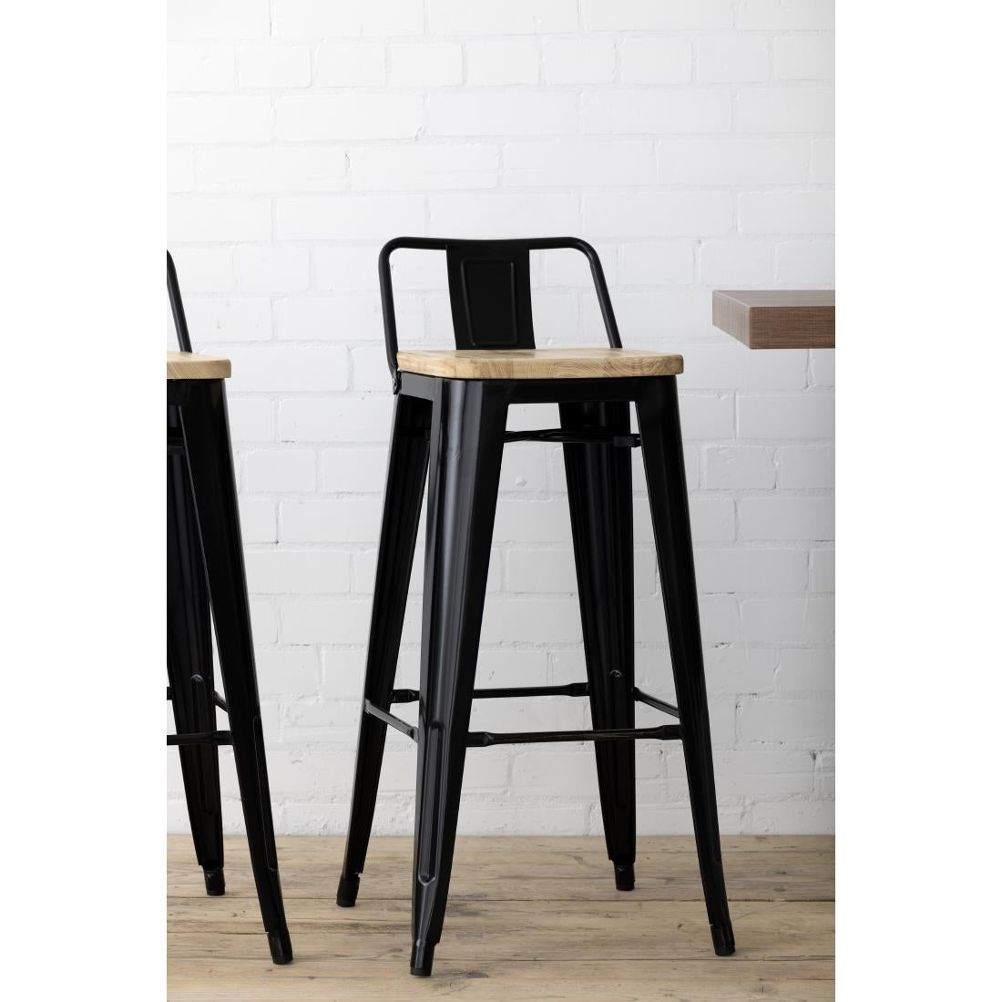 FB623 Bolero Bistro hoge barstoel met houten zitting zwart (4 stuks)