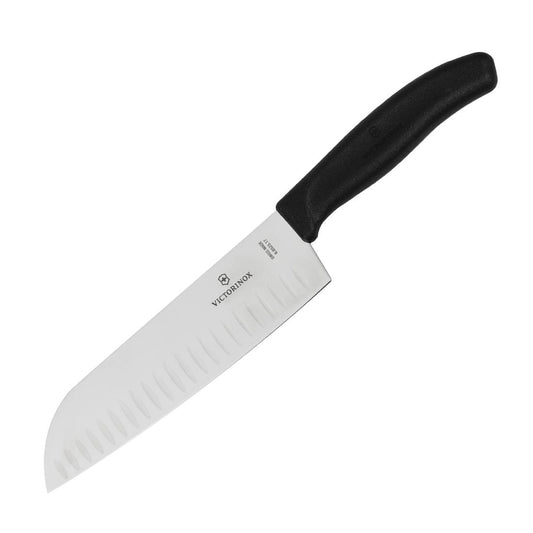 D828 Victorinox gegolfd Santokumes 17cm