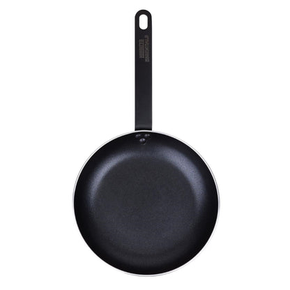 HX967 Nisbets Essentials Aluminium Koekenpan met Antiaanbaklaag Teflon 20cm