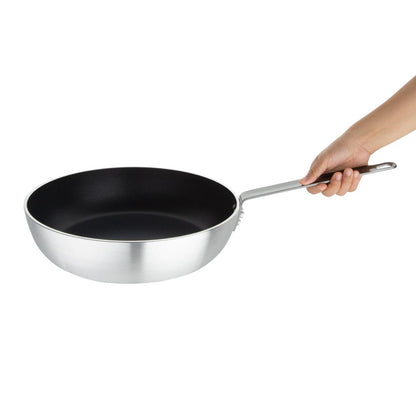 T367 Vogue anti-aanbak aluminium conische sauteuse 32cm