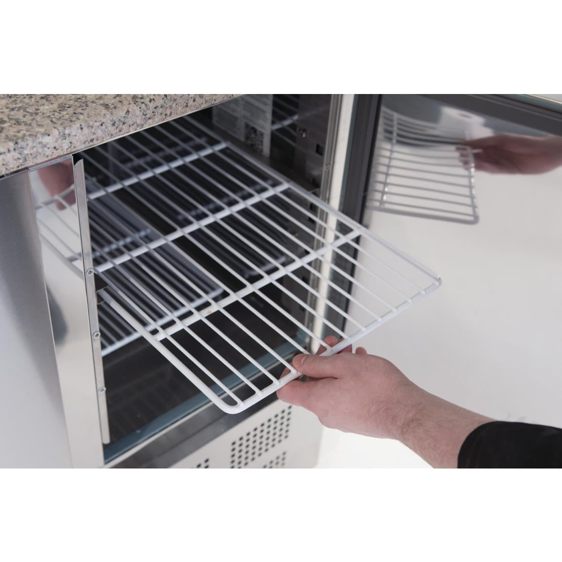CN267 Polar G-serie gekoelde pizza/sandwich prepareercounter 368L