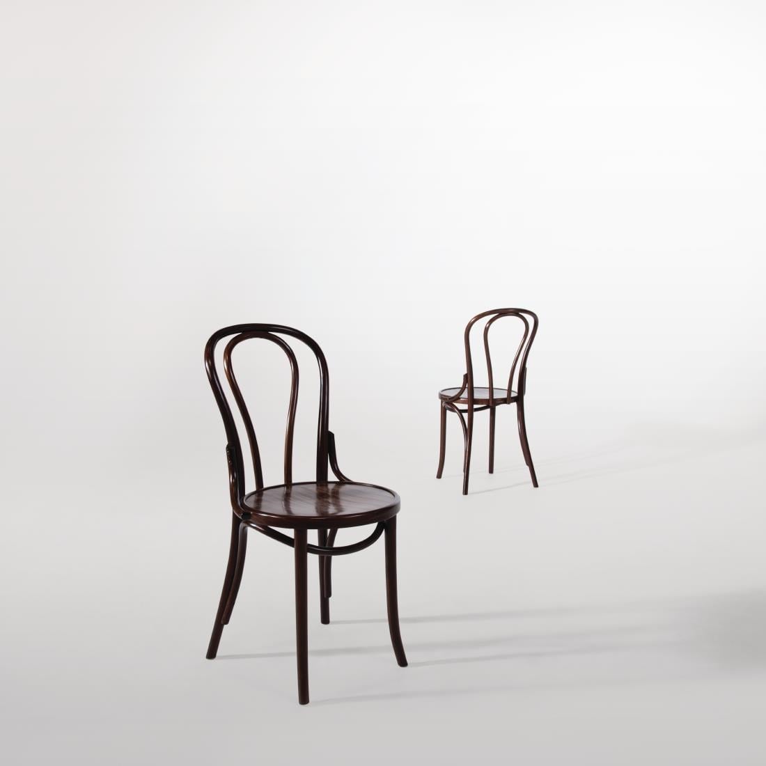 CF139 Fameg buighouten bistrostoelen walnootkleur (2 stuks)