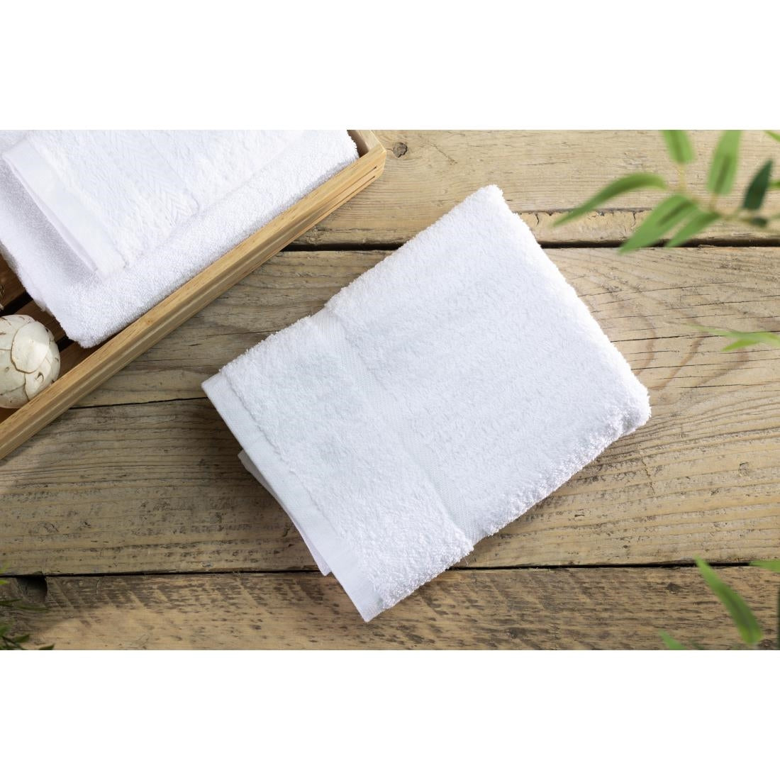 HR078 Mitre Comfort Nova Handdoek Wit 50x90cm