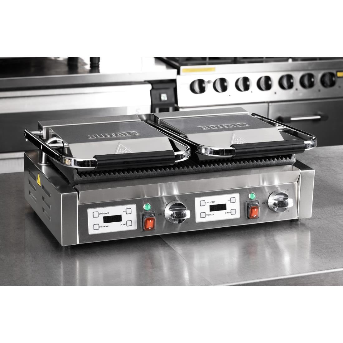 CU611 Buffalo Dubbele Contactgrill Geribbelde Platen