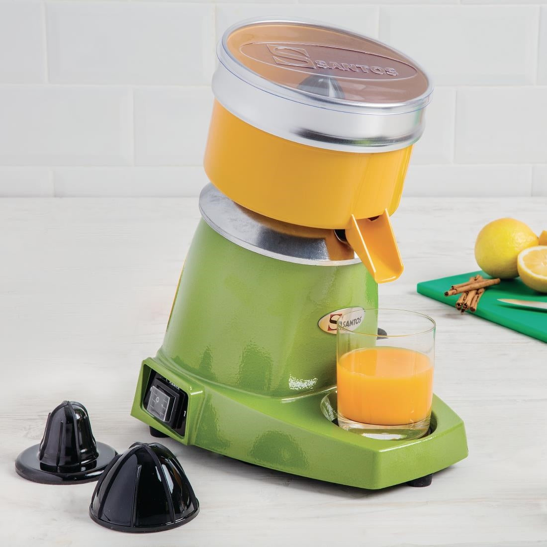 K275 Santos Classic 11 Citruspers Geel