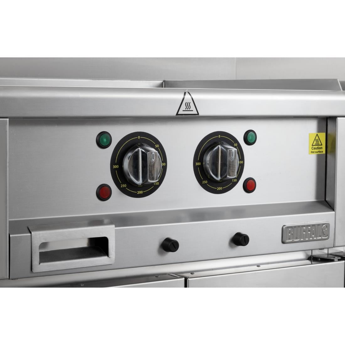 CU475 Buffalo 600-Serie Elektrische Bakplaat Met Twee Zones, 600mm