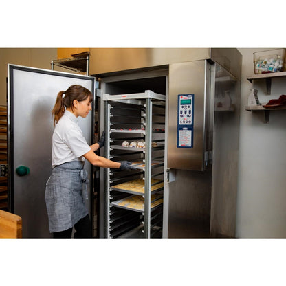 FU681 Cambro Ultimate Bakkerijwagen Op Volledige Hoogte 600x400mm