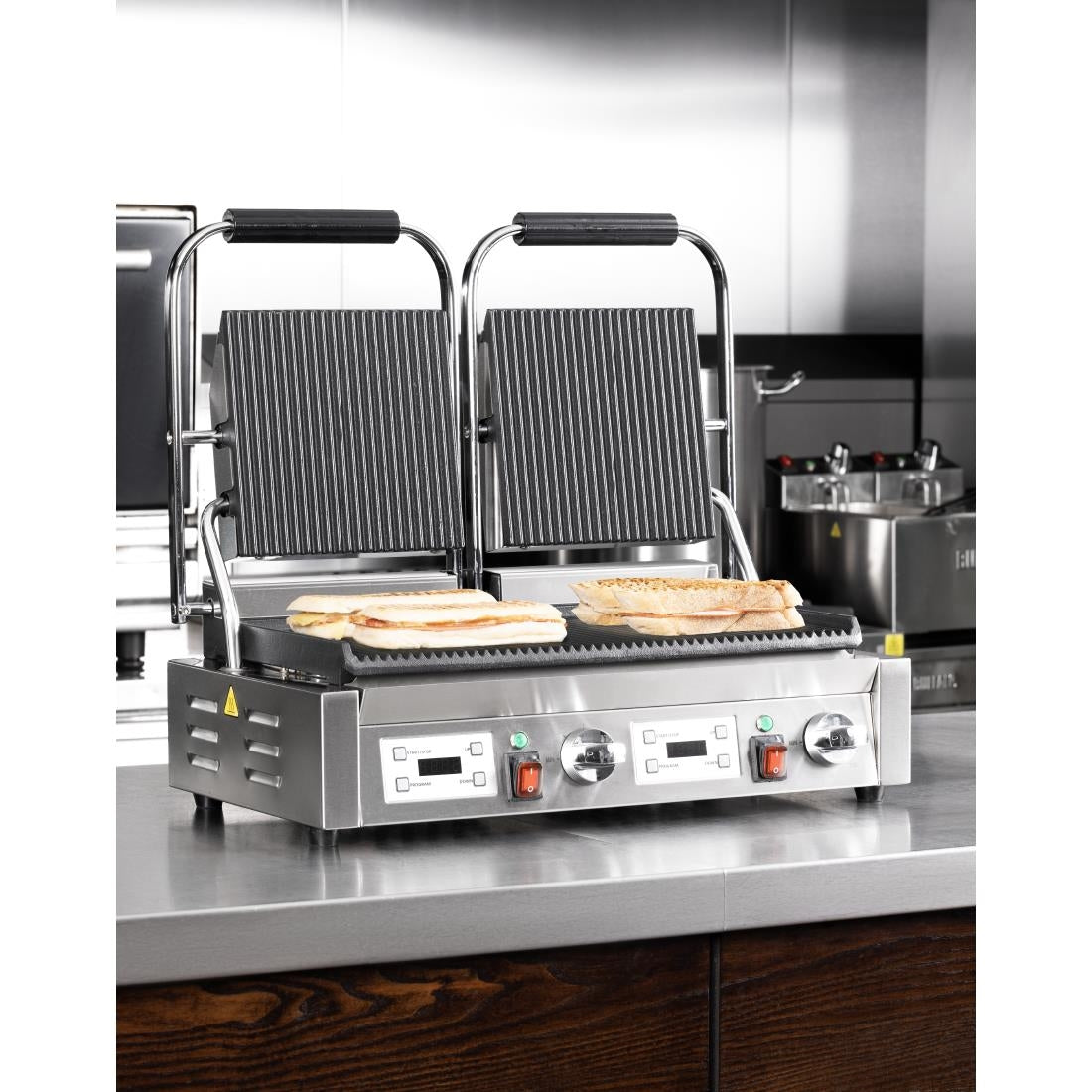 CU611 Buffalo Dubbele Contactgrill Geribbelde Platen