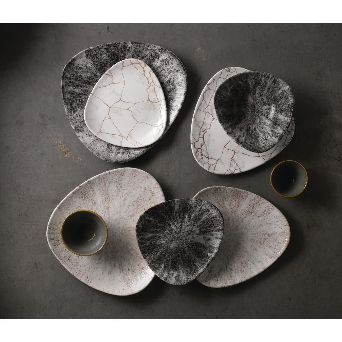 FR061 Churchill Studio Prints Kintsugi Agate Grey Lotus Borden 177mm (12 stuks)