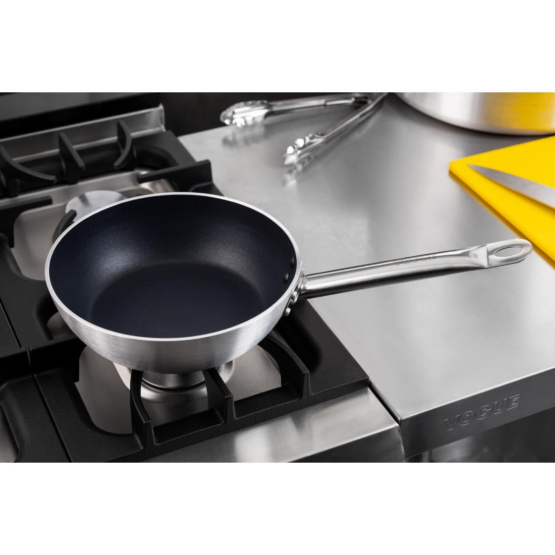 CB904 Vogue Teflon Platinum Plus anti-aanbak inductie sauteuse 24cm