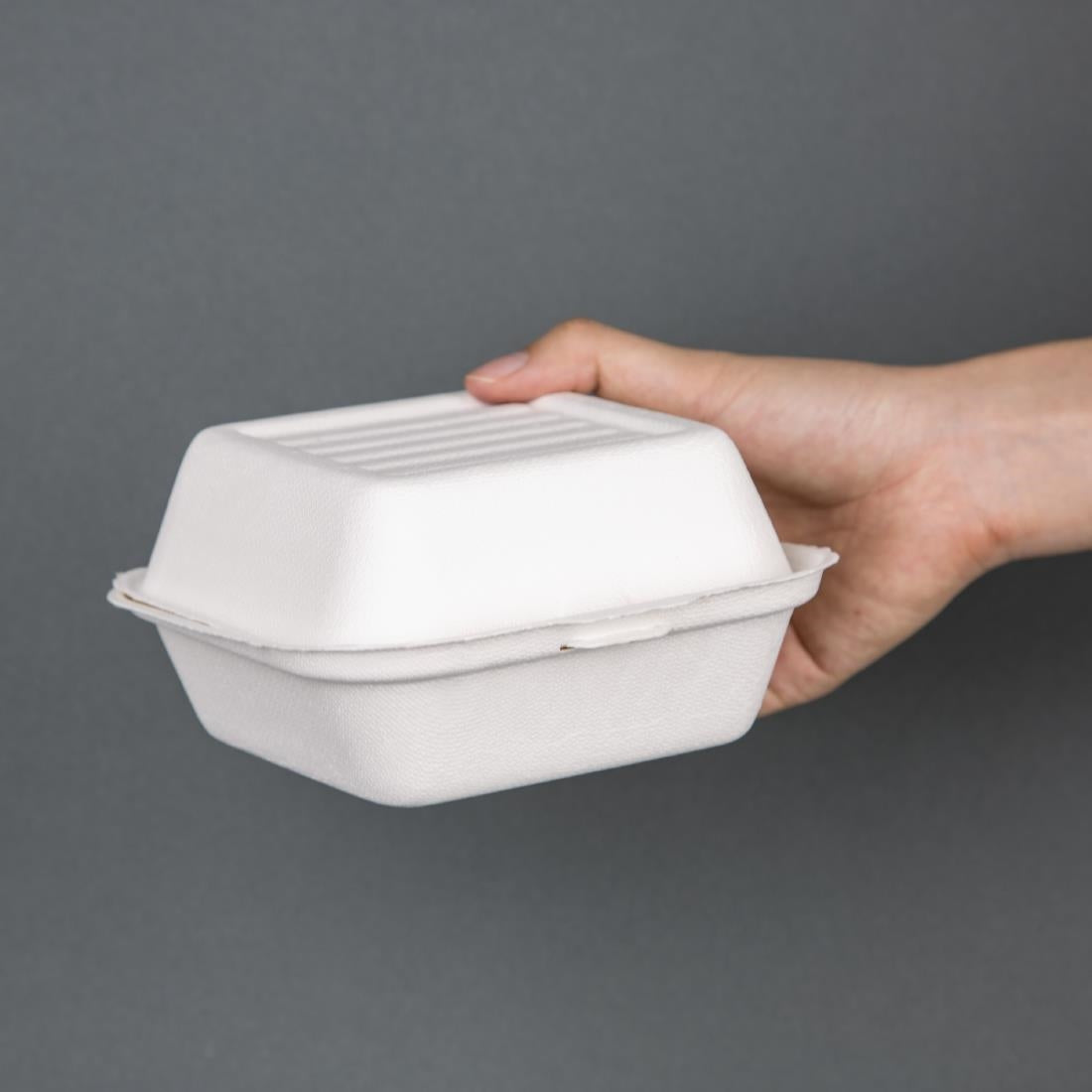 DW247 Fiesta Compostable bagasse hamburgerbakjes 153mm (500 stuks)