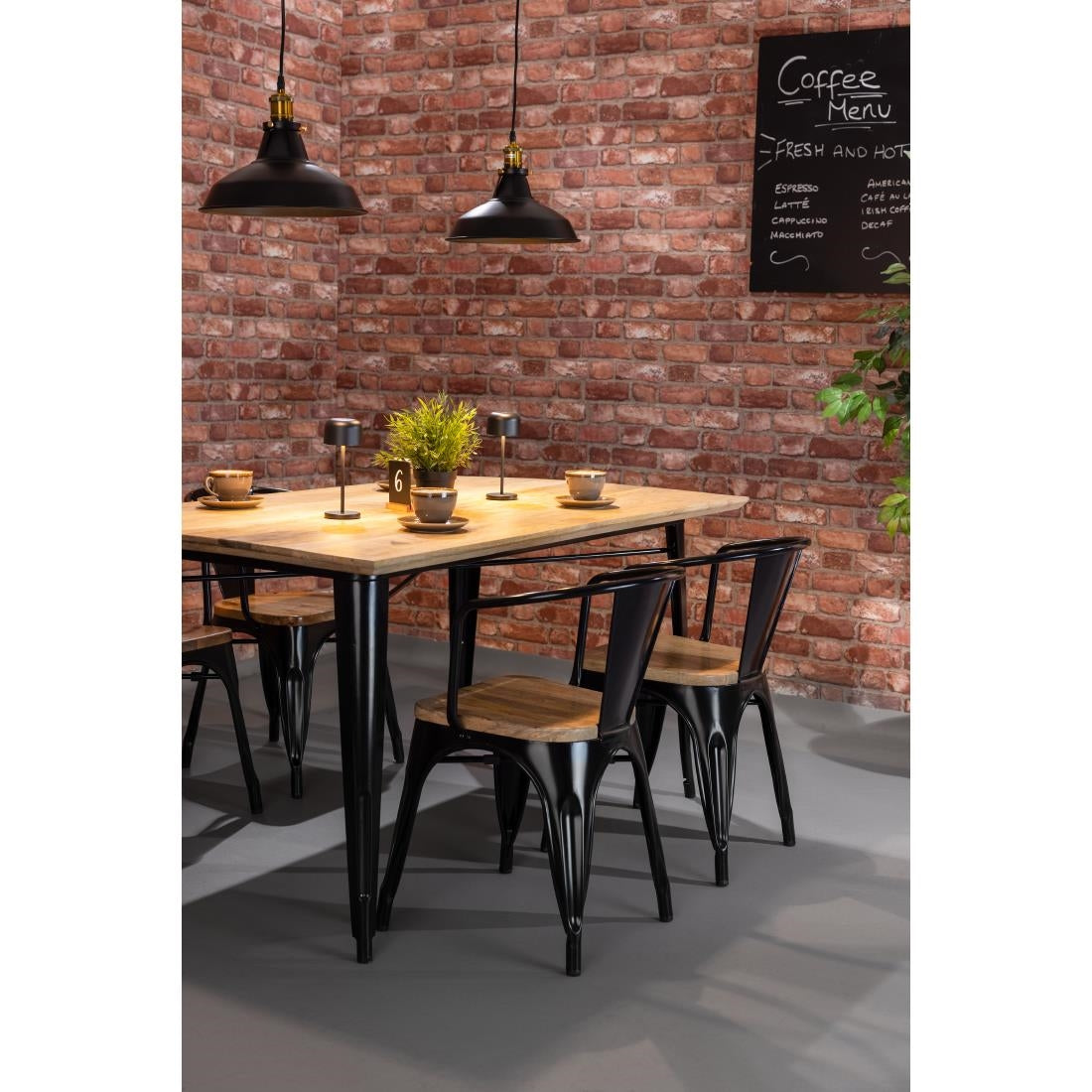 HZ808 Bolero Bistro Eettafel Mangohouten Blad Zwarte Poot 1450mm