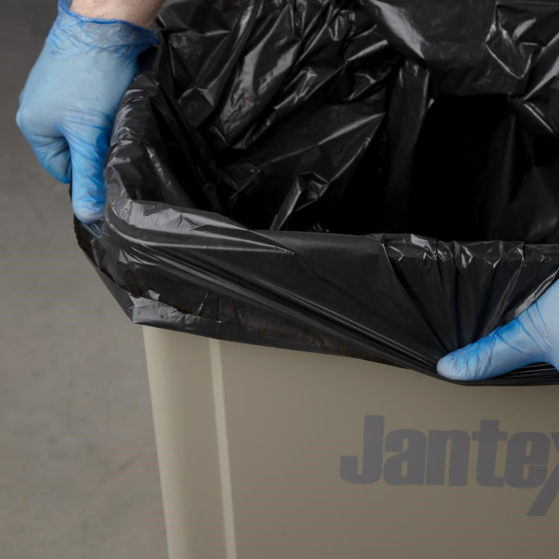 GK688 Jantex vuilniszakken zwart 70L / 10kg (200 stuks)