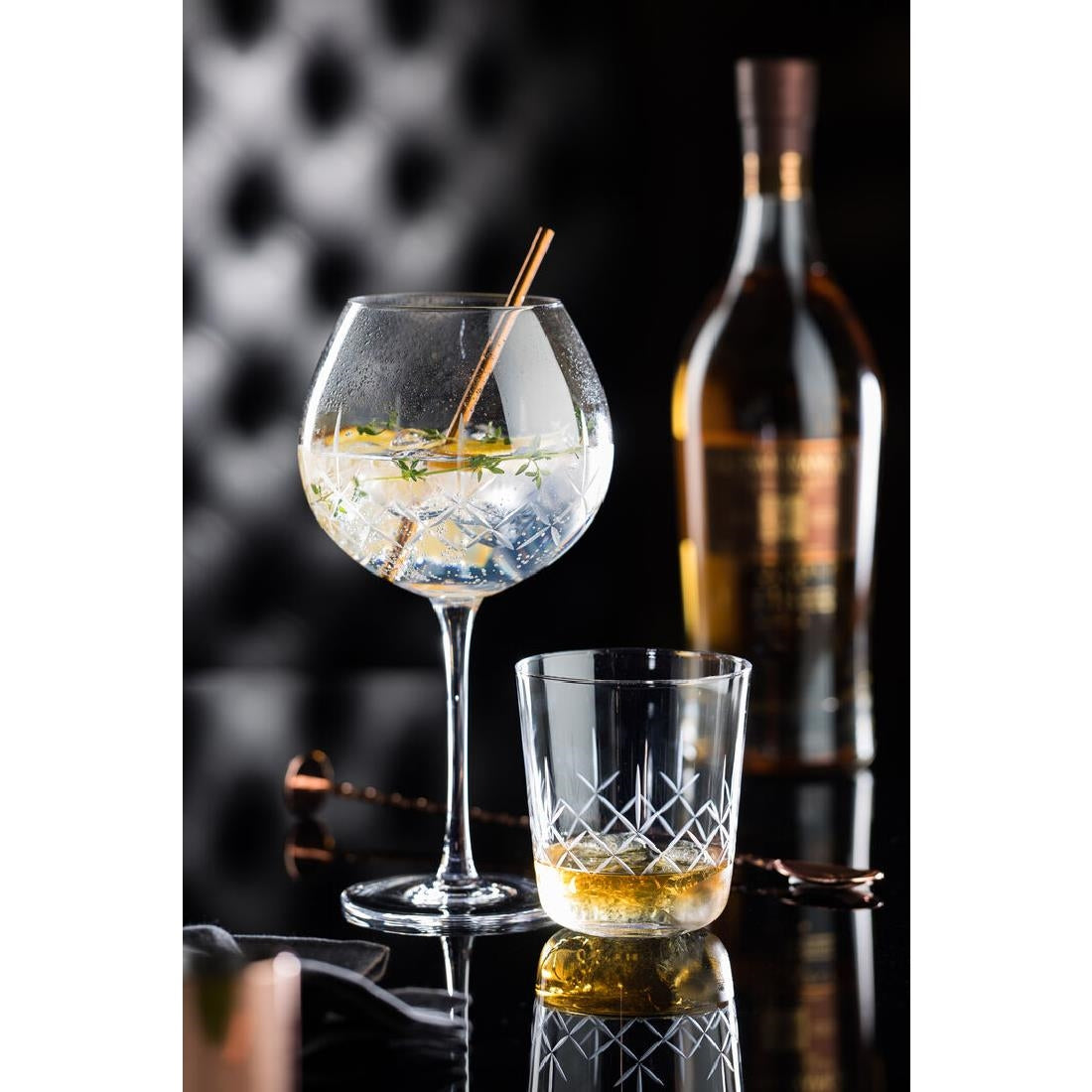 HY509 Utopia Raffles Lines Gin 7Cl (6 stuks)