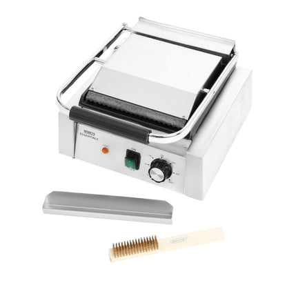 DA396 Nisbets Essentials contactgrill groef/glad 36 x 31cm 1800W